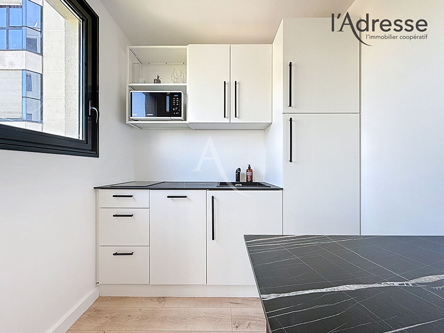 Photo PUTEAUX/ Volta - Appartement Studio/Deux pièces - 32m² avec 1 Cave image 3/6