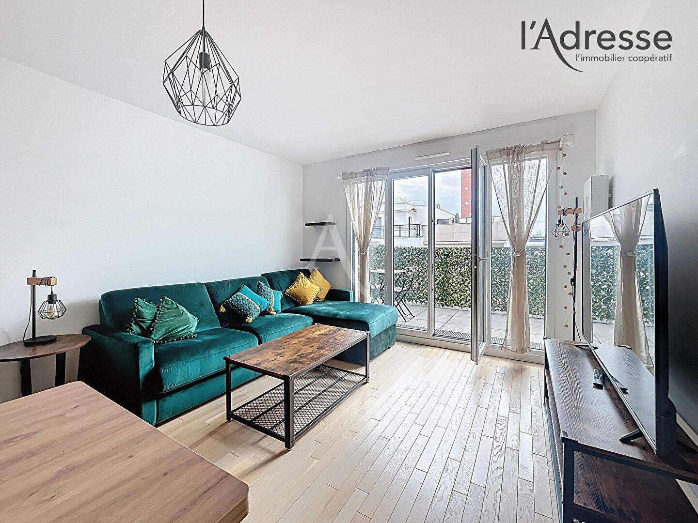 Appartement Suresnes 3 pièces meublée/Parking
