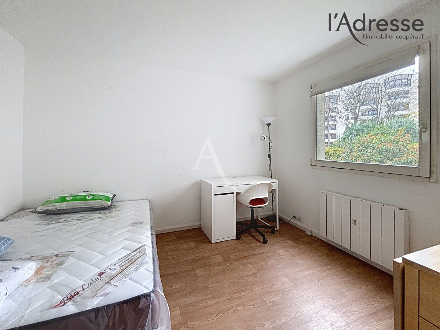 Suresnes (Parc du Château) Studio de 18m²  sans vis à vis