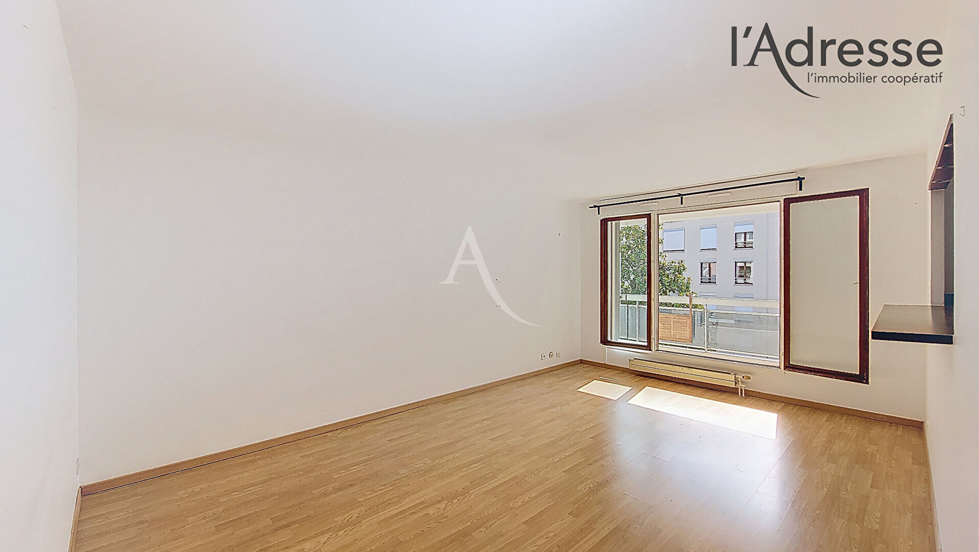 Photo PUTEAUX/ Proche la Défense - Appartement 3 pièces de 66m² avec Terrasse, Cave et Parking image 1/6