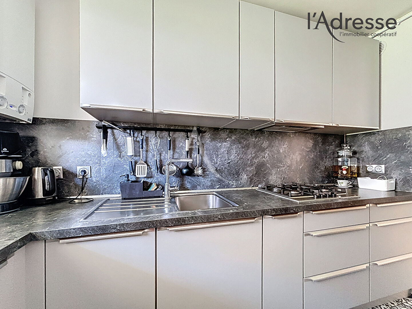 Photo Bas de Suresnes - 3 pièces 62m² avec balcon -Cave et Box image 4/6