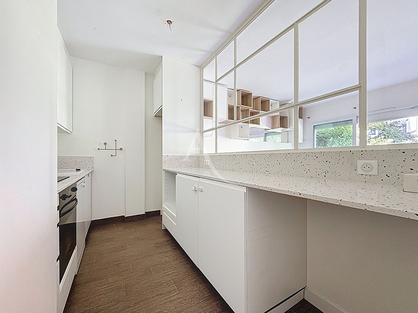 Photo SURESNES/ Chêne - Appartement 4 pièces 95m² - Jardin de 73m² - 1 Cabanon - 1 Parking image 6/6