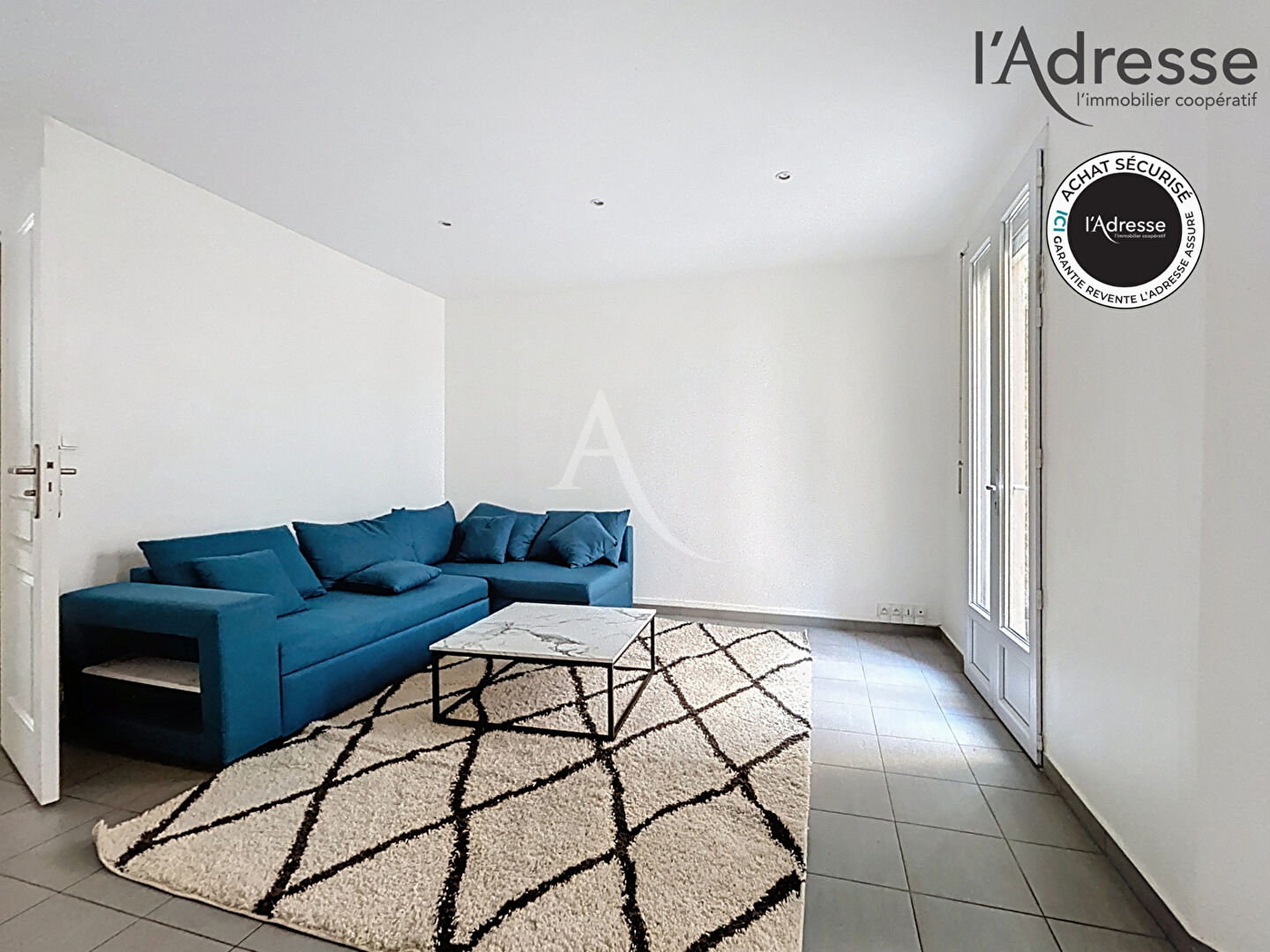 Suresnes Centre (Mairie) - Appartement 3 Pièces 54m²  avec BALCON -
