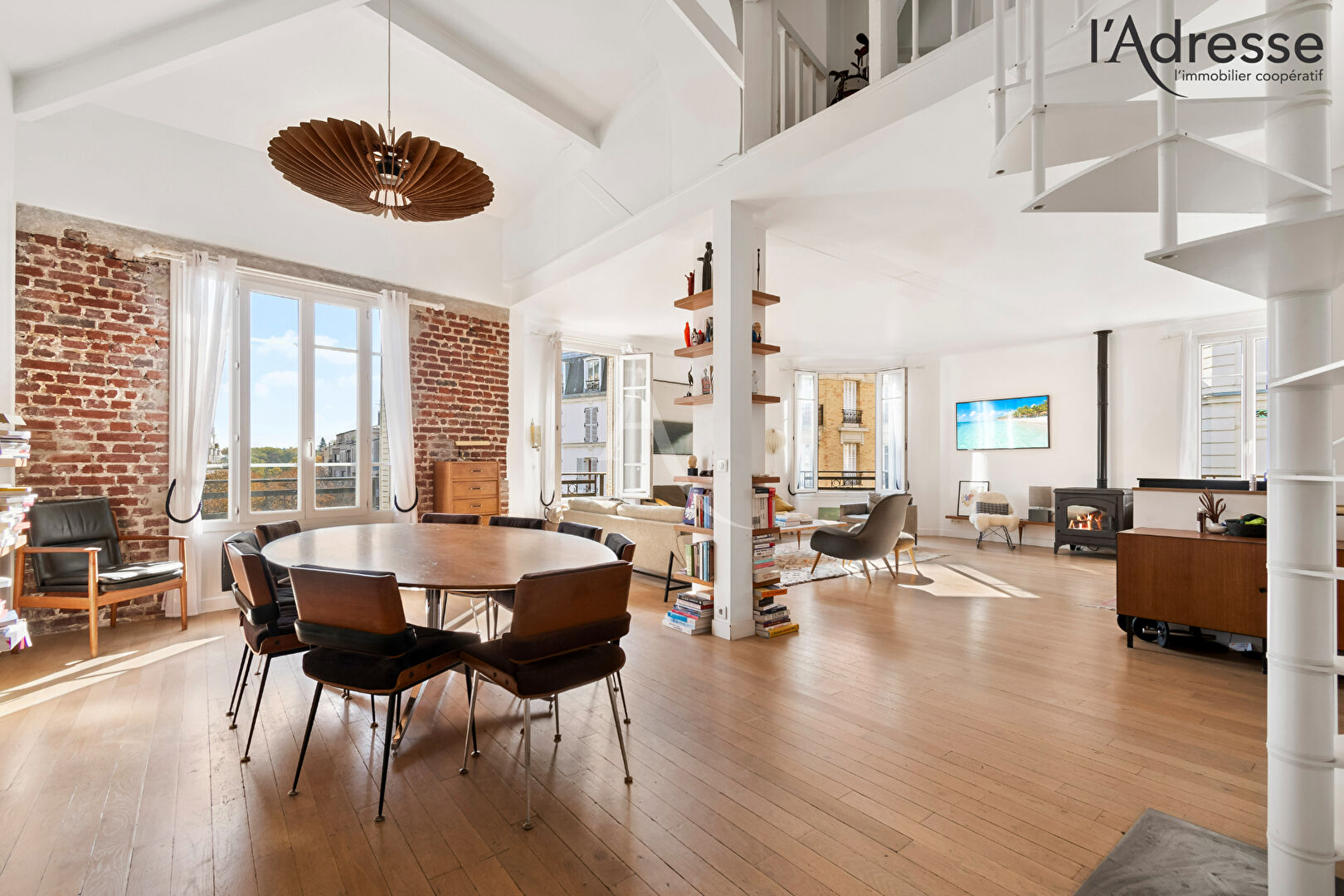 Hypercentre de Suresnes -  Duplex de 173.75m² (122.75m² au sol)