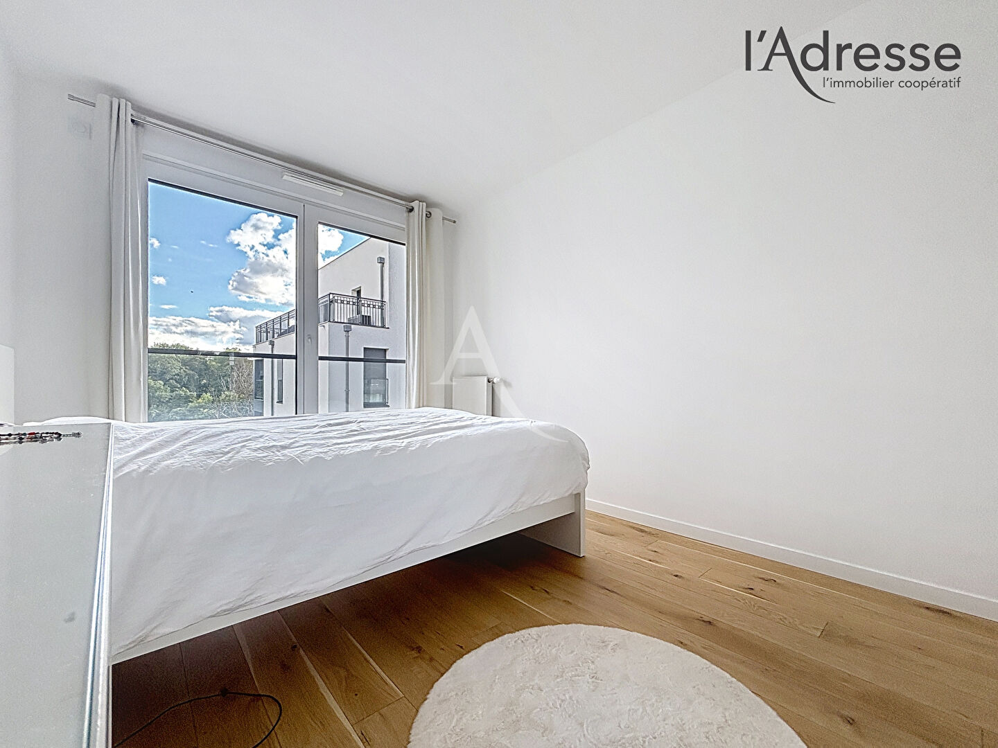 Photo Appartement d'exception à deux pas du Parc de Saint-Cloud - 3 pièces 71m² avec balcon, cave et parking image 6/6