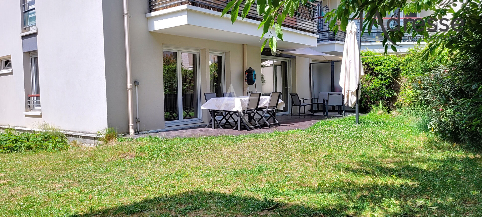 Photo Suresnes - Appartement 3 pièces de 58 m² avec jardin 200 m² - Parking et Cave - 2ème parking en sus image 2/6