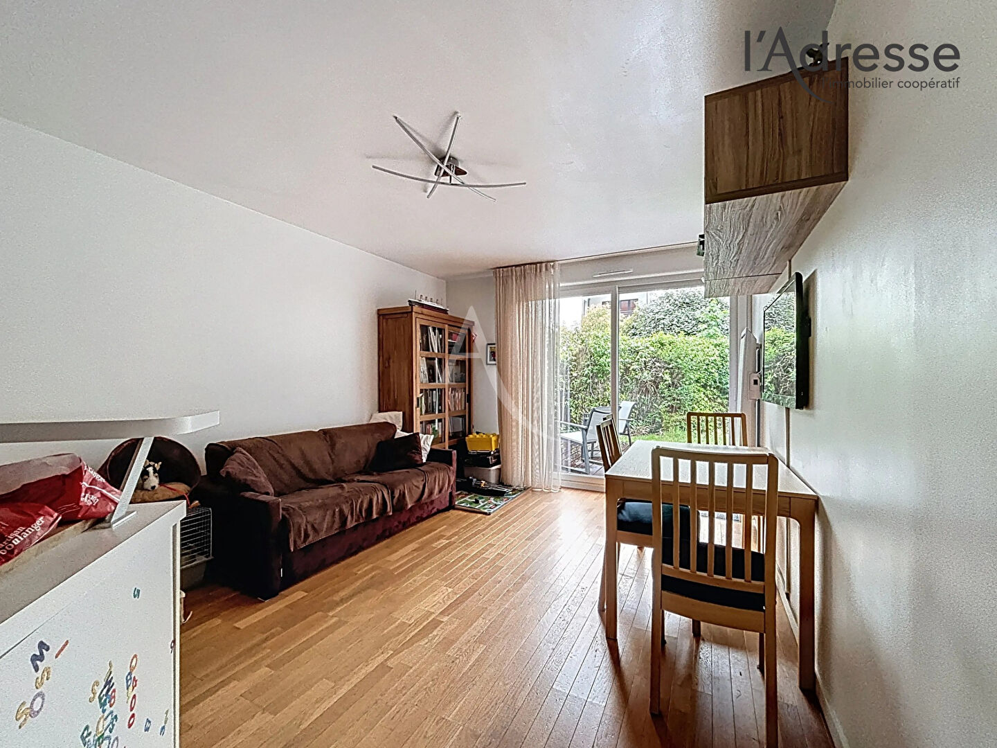 Photo Suresnes - Appartement 3 pièces de 58 m² avec jardin 200 m² - Parking et Cave - 2ème parking en sus image 4/6