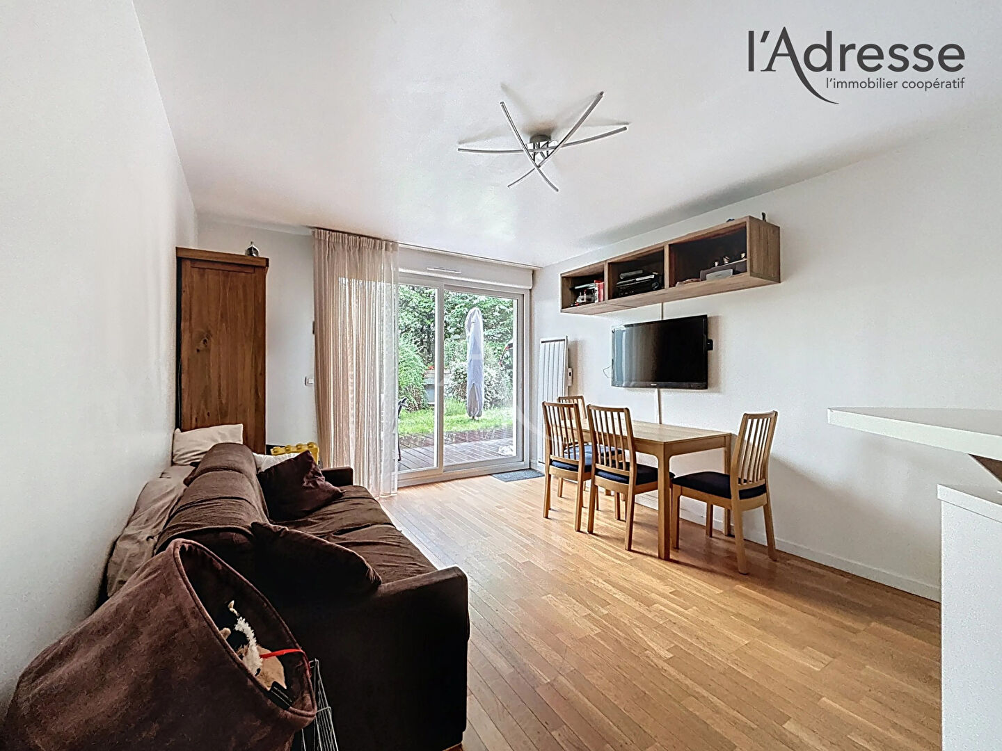 Photo Suresnes - Appartement 3 pièces de 58 m² avec jardin 200 m² - Parking et Cave - 2ème parking en sus image 5/6