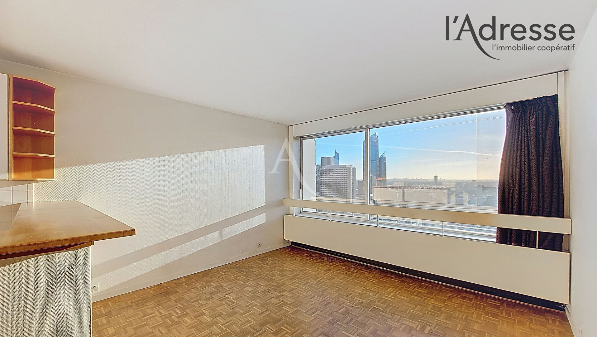 Photo PUTEAUX / LA DEFENSE Studio de 27 m² avec cave et parking image 5/6