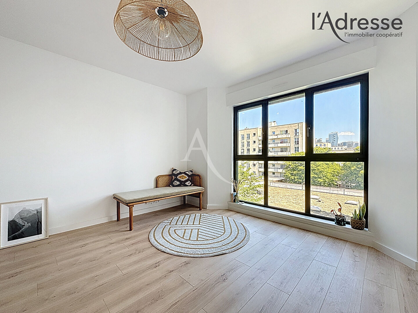 Photo PUTEAUX/ Volta - Appartement Studio/Deux pièces - 32m² avec 1 Cave image 2/6