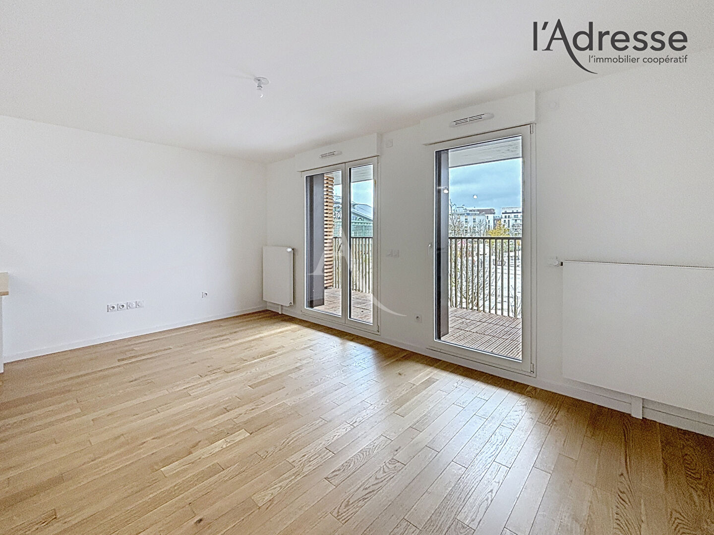 Studio Rueil Malmaison 1 pièce 31m2 + balcon