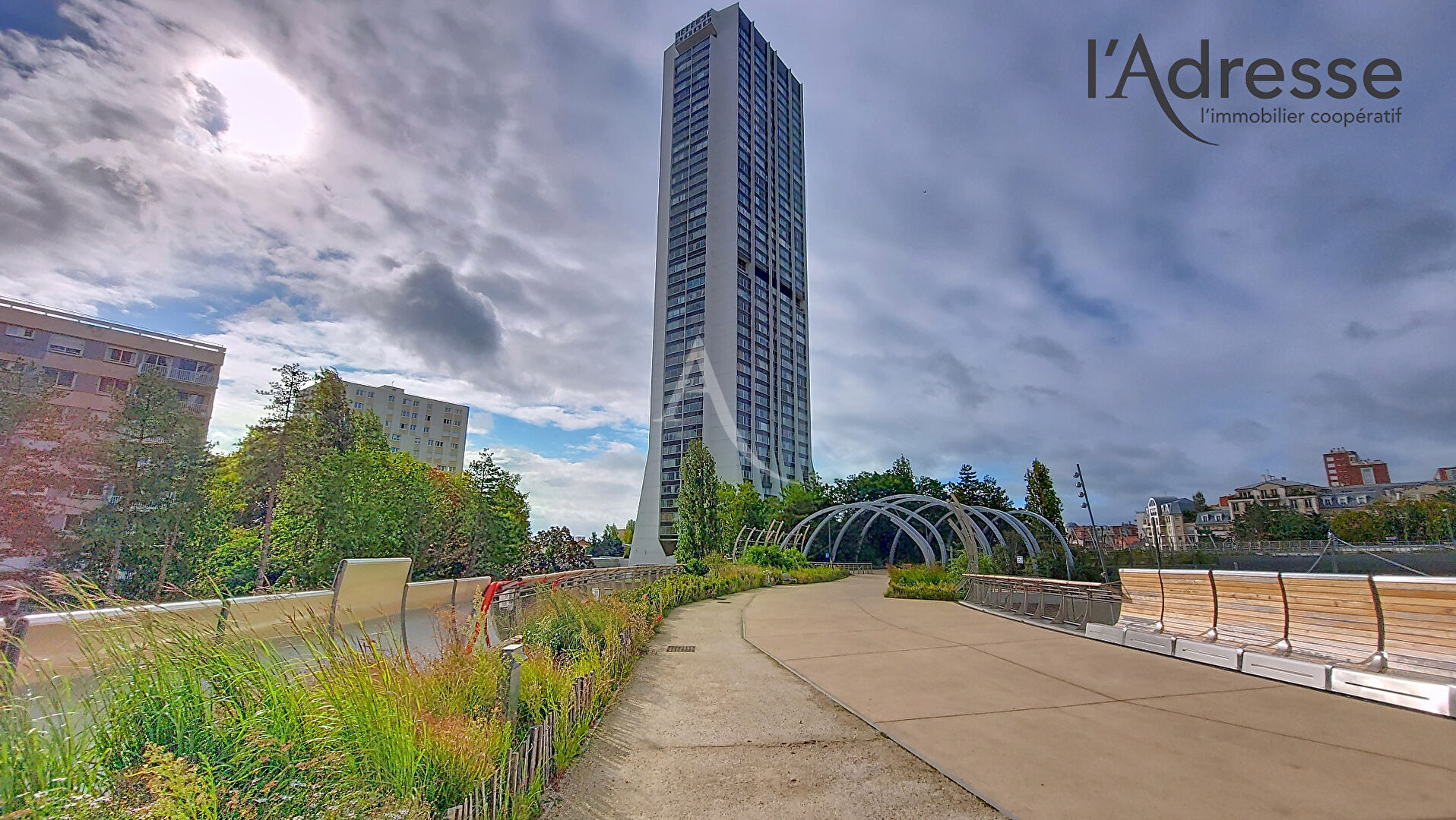 Photo PUTEAUX/ DEFENSE Place de parking en sous-sol au -3 image 2/3