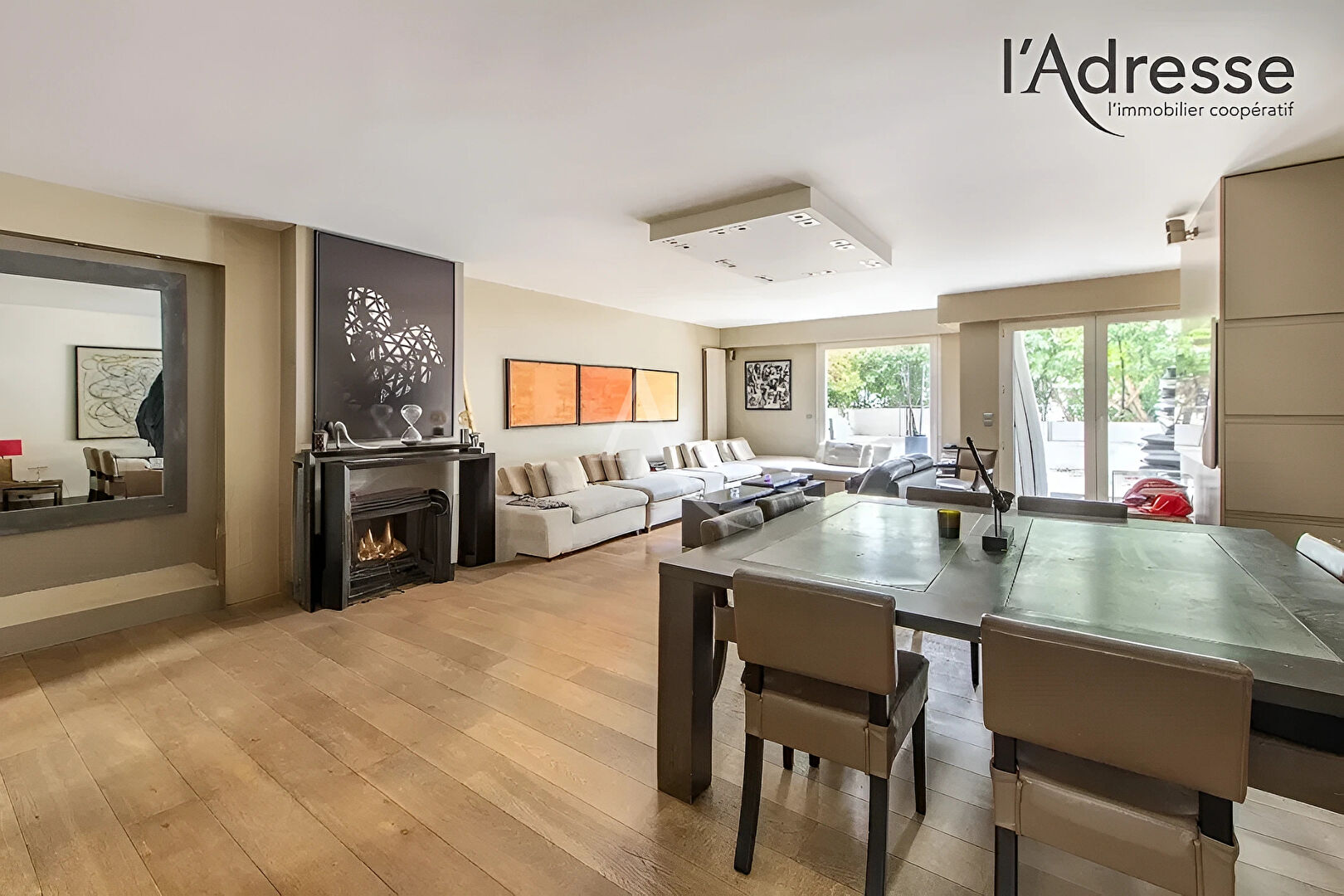 Photo Duplex 120m² - 2 parking - Cave - Terrasse image 3/6