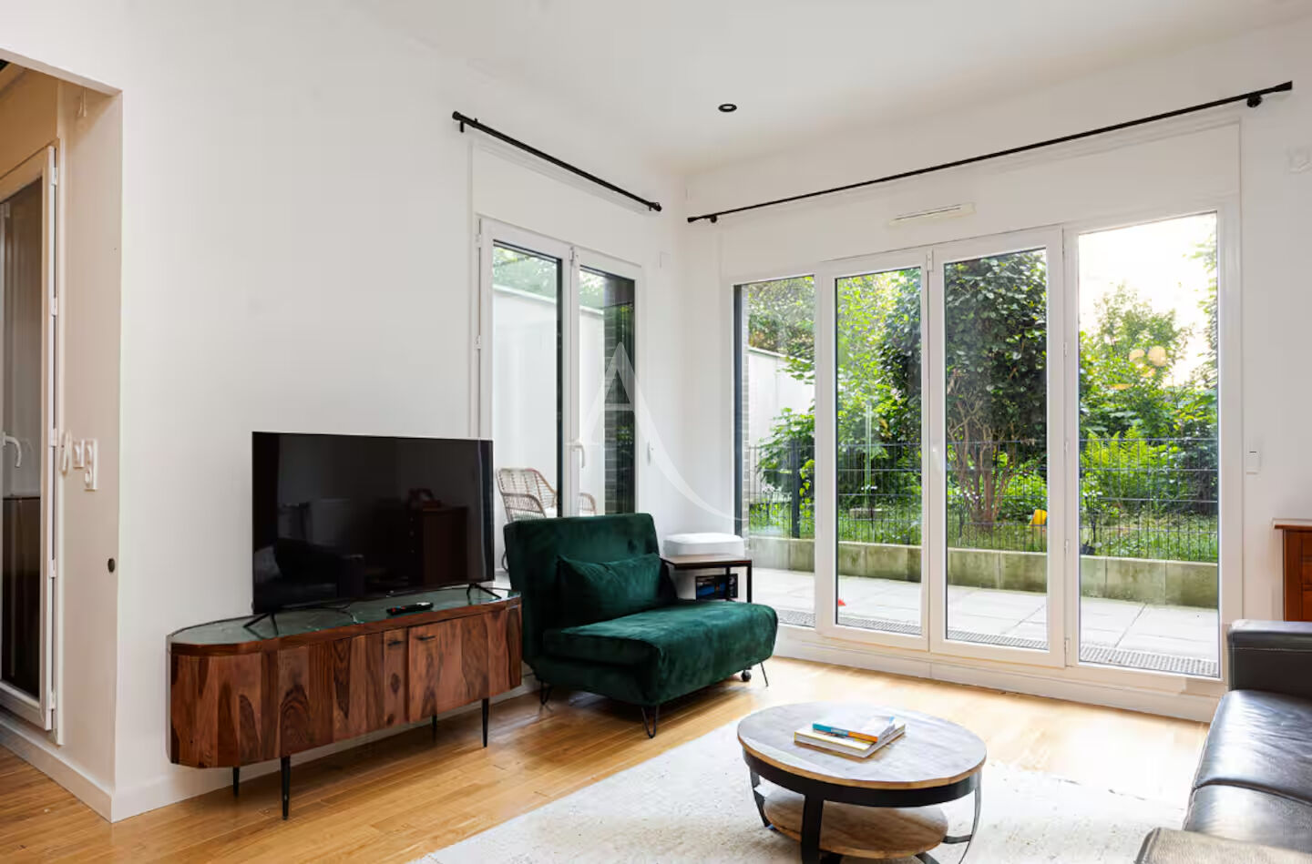 Photo ÉLÉGANT 4PIECES DE 76M² AVEC 2 TERRASSES - CALME & RARE AUX PORTES DE PARIS image 1/6