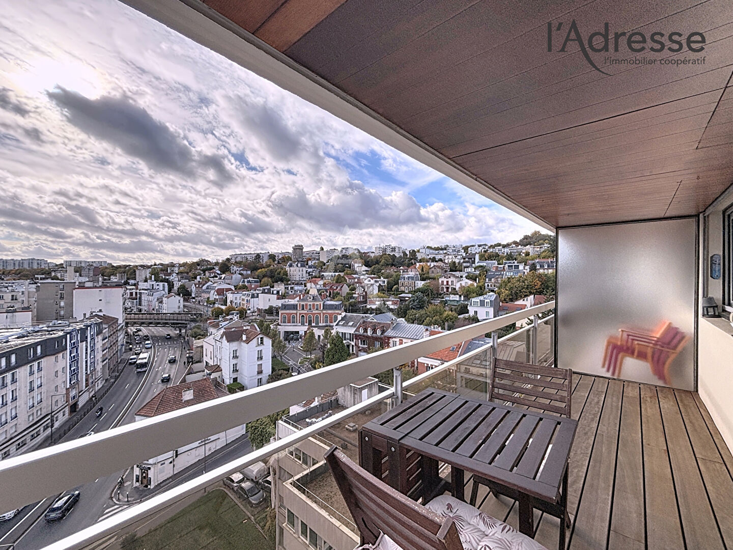 Photo Appartement 82m² 4 pièces avec vue panoramique sur Paris et le bois de Boulogne image 3/6