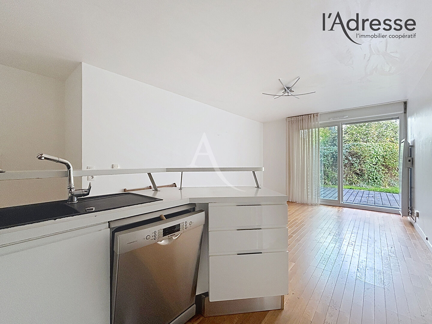 Photo Suresnes - Appartement 3 pièces de 58 m² avec jardin 200 m² - Parking et Cave - 2ème parking en sus image 6/6