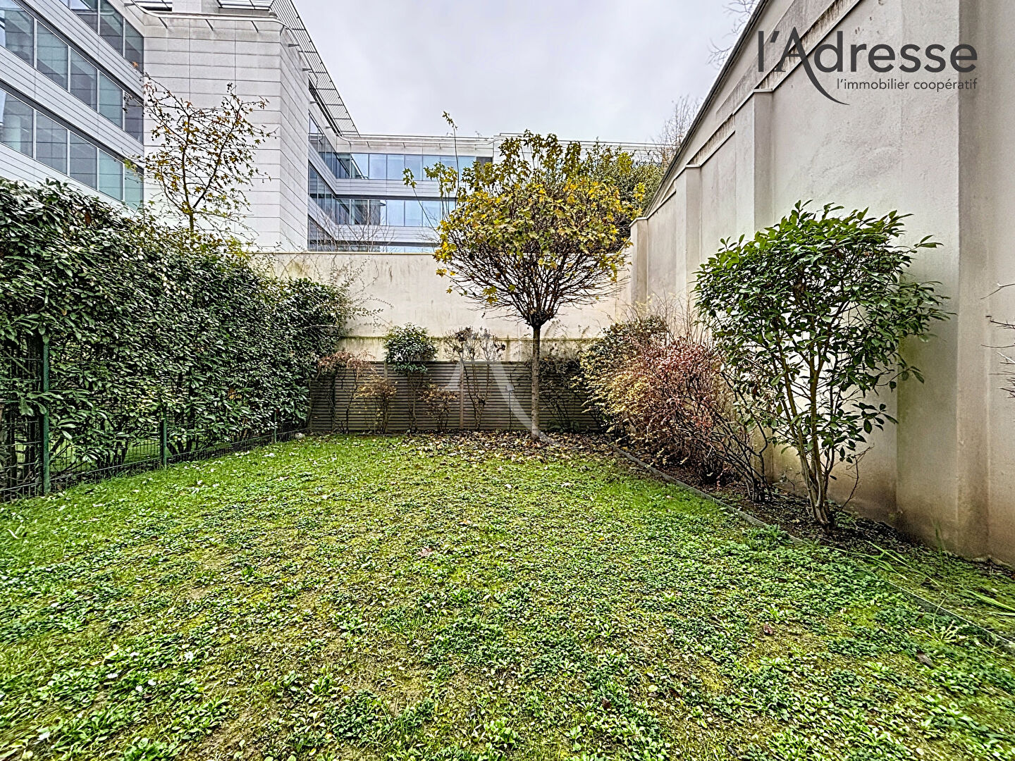Suresnes - 3 pièces - Terrasses jardin de 103 m² - parking - cave
