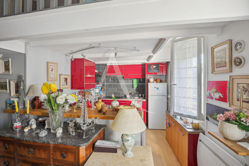 Photo Appartement 3 pièces - Centre-ville - Cave - Dernier étage image 2/6