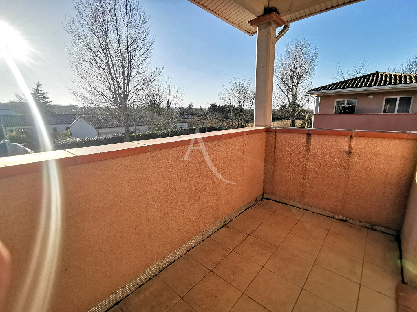 Photo BAZIEGE GRAND T2-T3 DE 64 M² AVEC 2 BALCONS ET 1 PLACE DE PARKING. image 4/6