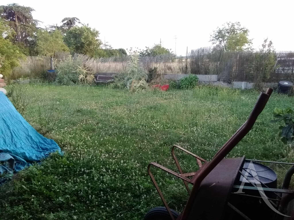 Photo Bâtiment de 60m² sur 335m² de terrain image 3/5