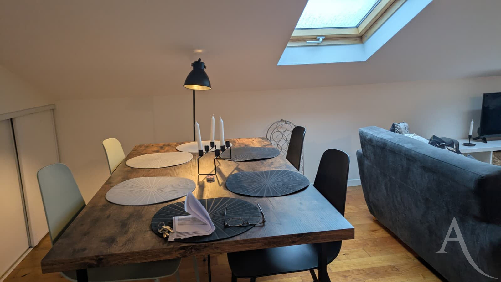 TOULOUSE - GUILHEMERY - T3 62,5m² sous les toits MEUBLE