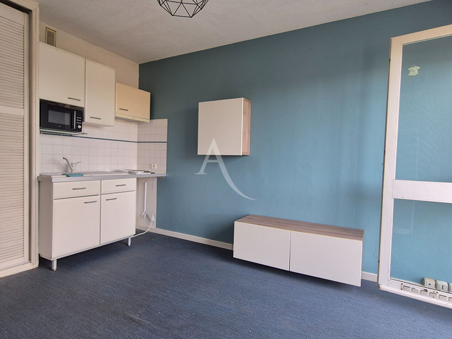 Photo GRADIGNAN CENTRE - Studio vendu libre avec balcon image 5/6