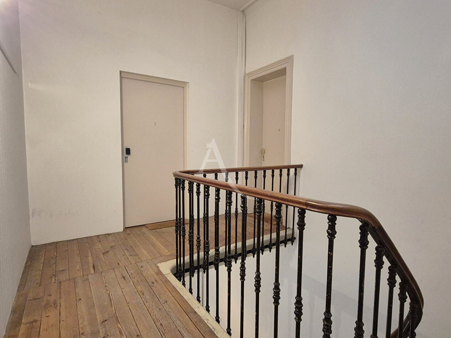 Photo GRADIGNAN - Hyper Centre - Appartement T2 dans immeuble pierre avec parking image 4/6