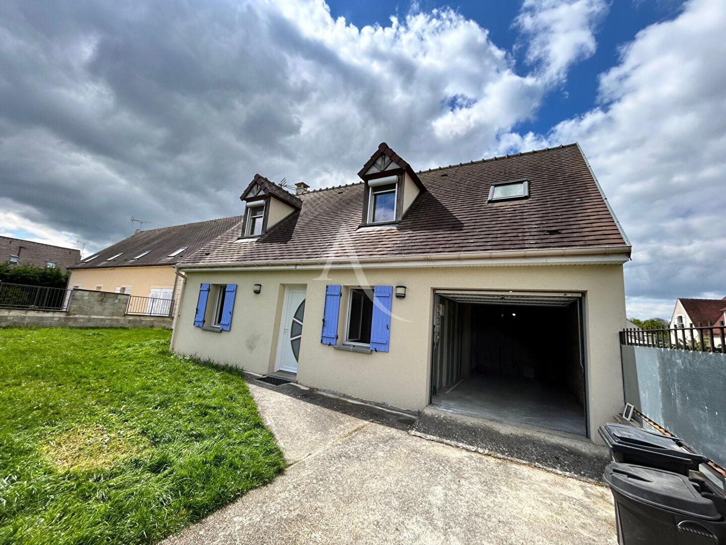 MAISON Proche LE CHATELET - 4 pièce(s) - 80 m2