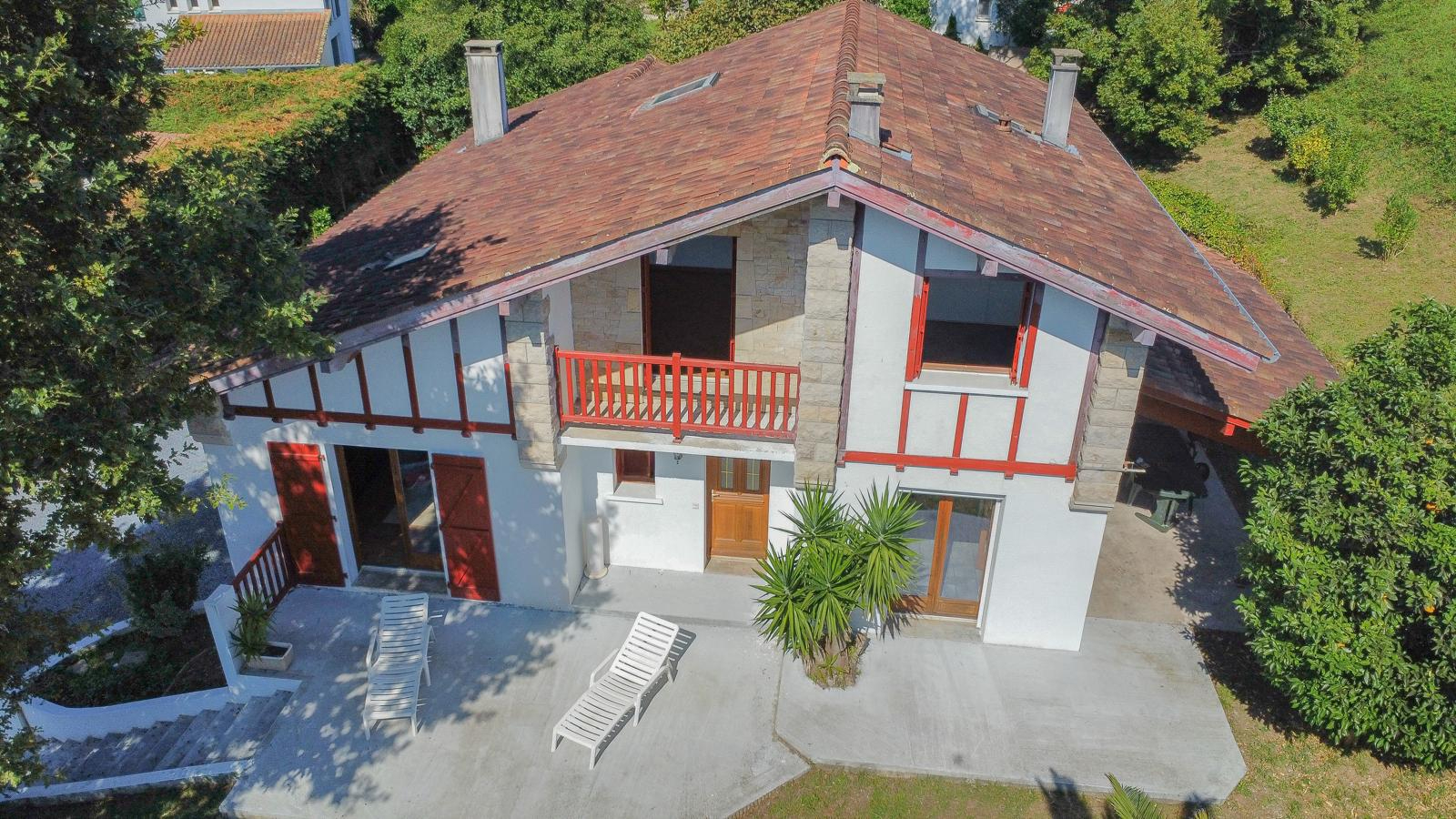 Maison Saint Pee Sur Nivelle 6 pièce(s) 165 m2