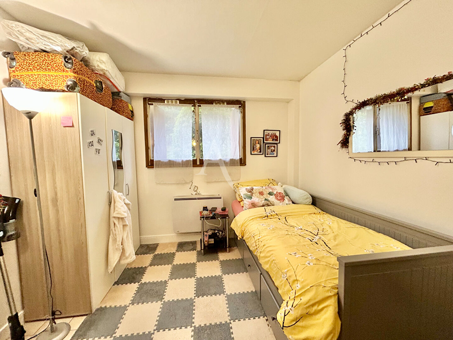 Photo Appartement Garches 1 pièce 16.2 m2 image 2/6