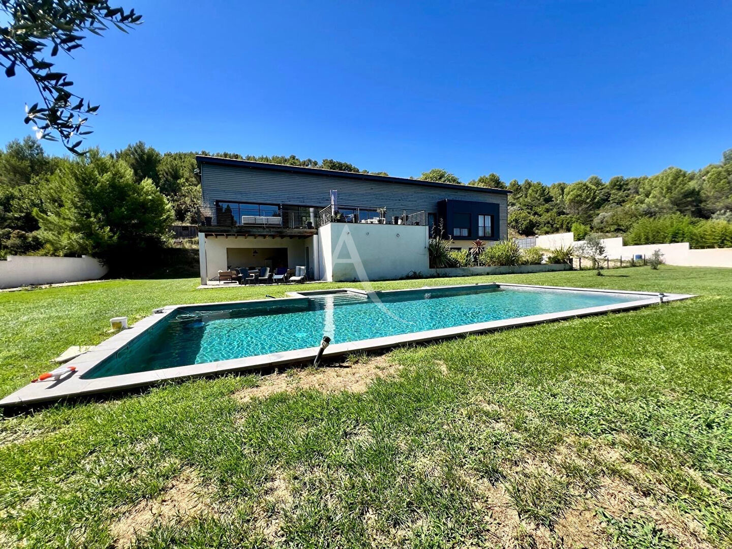 Maison Istres 6 pièce(s) 277 m2