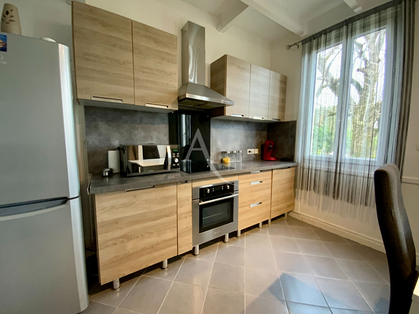 Photo Charme et Potentiel : Superbe Charentaise à agrandir image 2/6