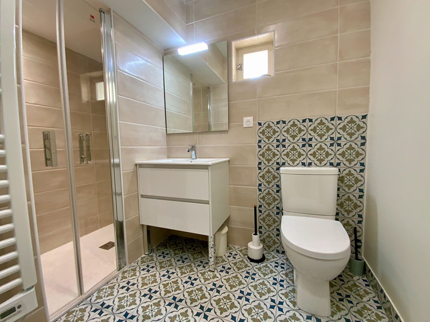 Photo Appartement Saint Genis 3 pièce(s) 53 m2 image 6/6