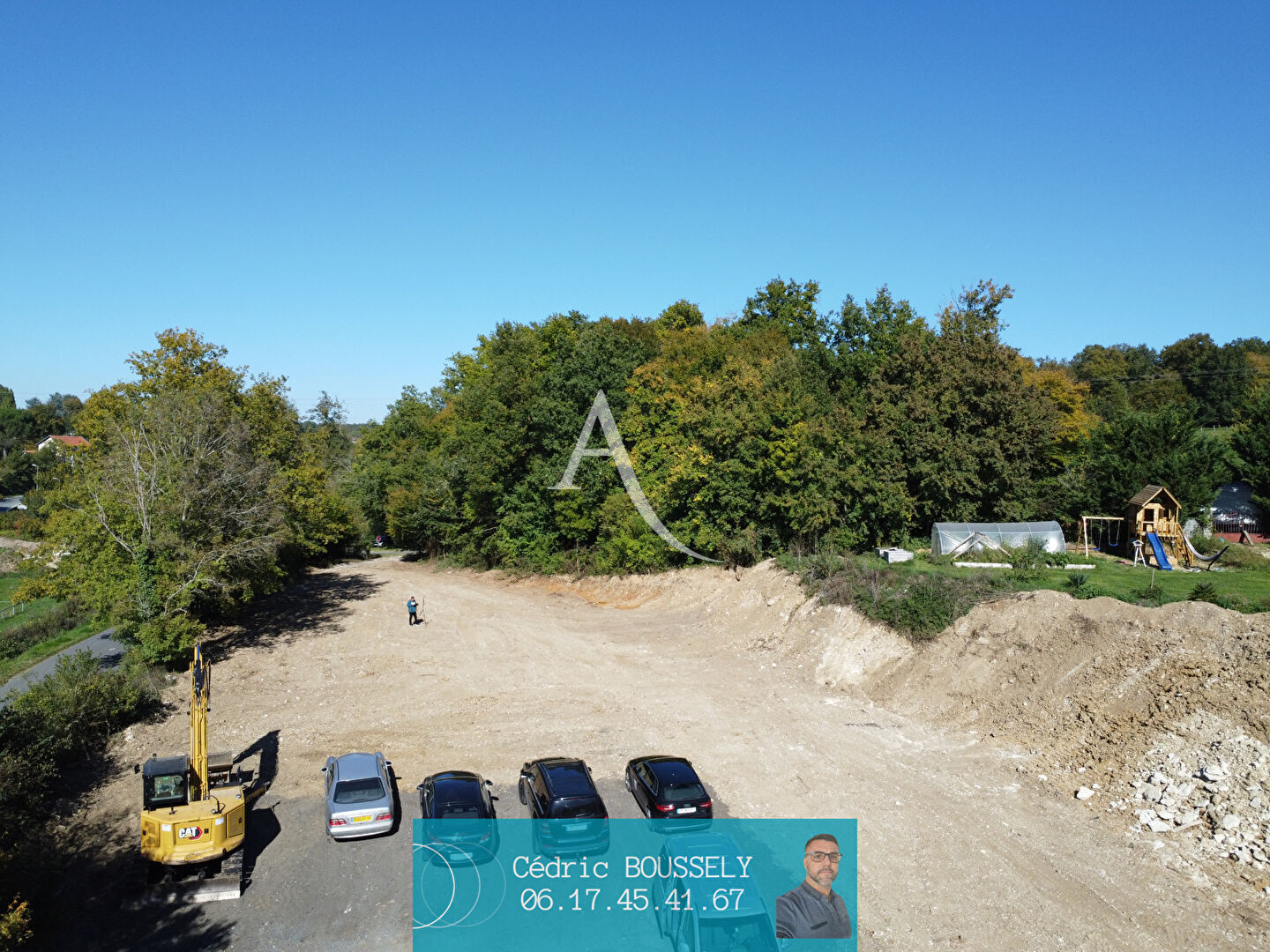 Photo Terrain avec hangar  proche Saintes 275 m2 image 4/6