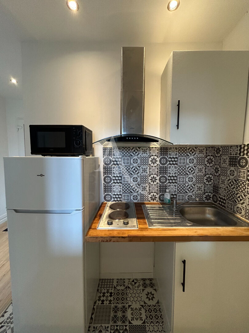 Photo STUDIO MEUBLE - Jonzac Hyper Centre 17.90 m2 image 2/5