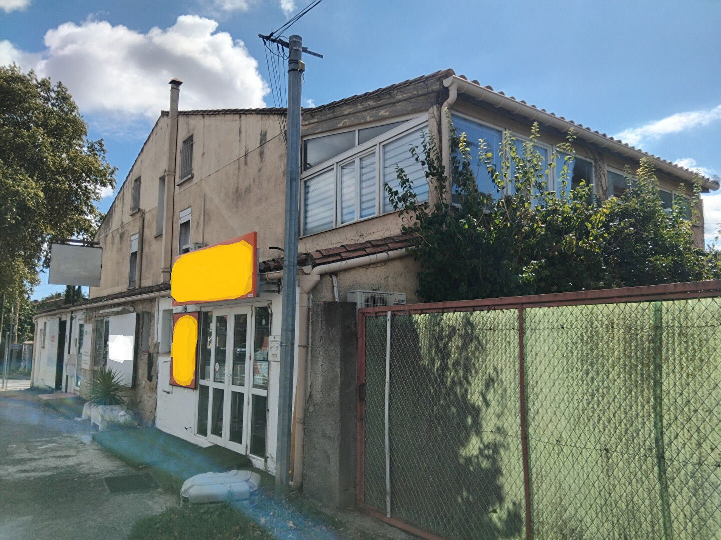 Photo A vendre Immeuble avec 3 commerces et logement image 5/6