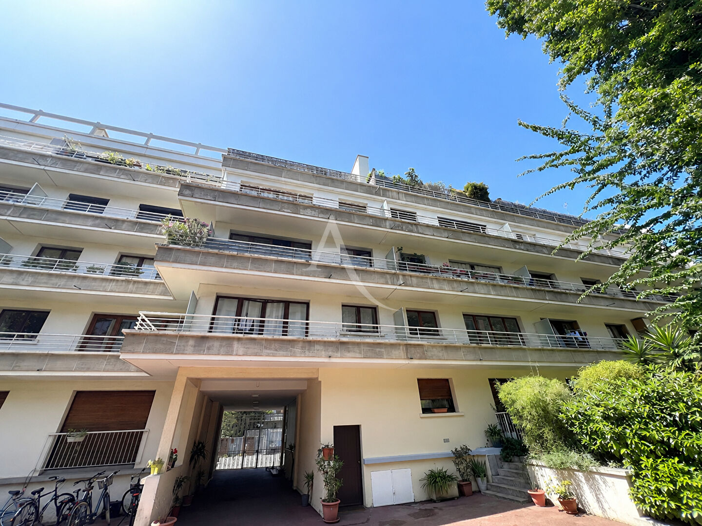 Agence immobilière de l'Adresse Voltaire