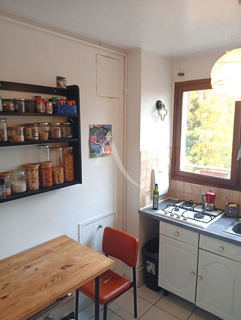 Photo STUDIO AVEC EXTERIEUR -RUE ARMAND CARREL- image 5/6