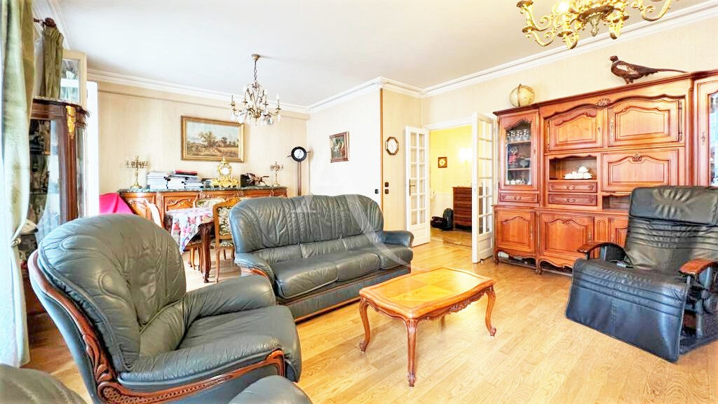 Agence immobilière de l'Adresse Voltaire