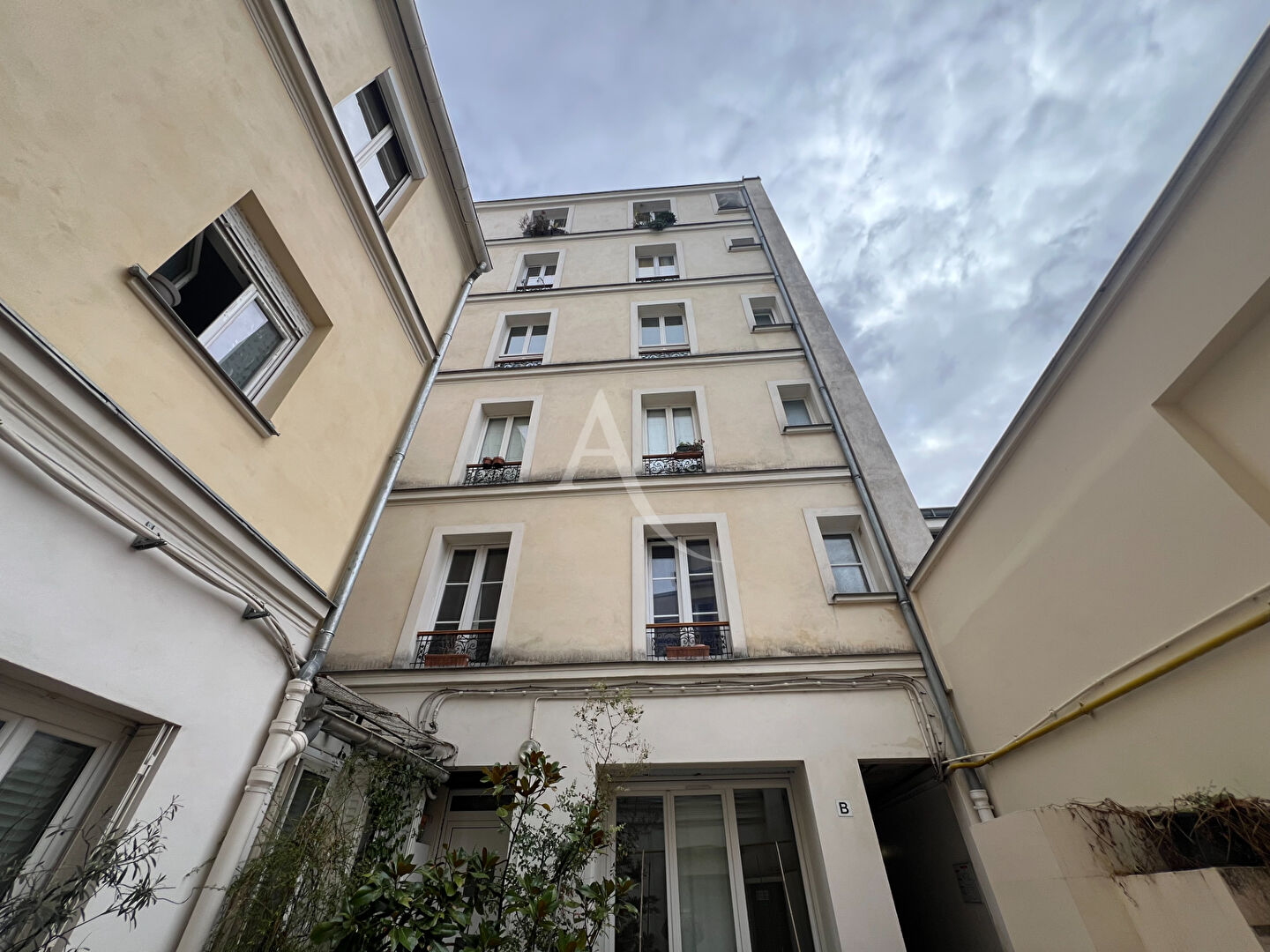 Agence immobilière de l'Adresse Voltaire