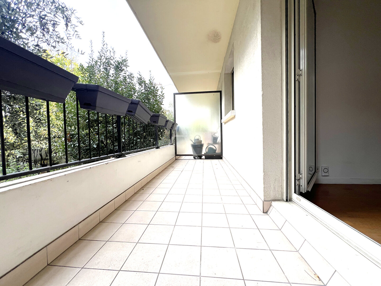 Photo Appartement Saint Mande / F02 Cave + Parking image 2/6