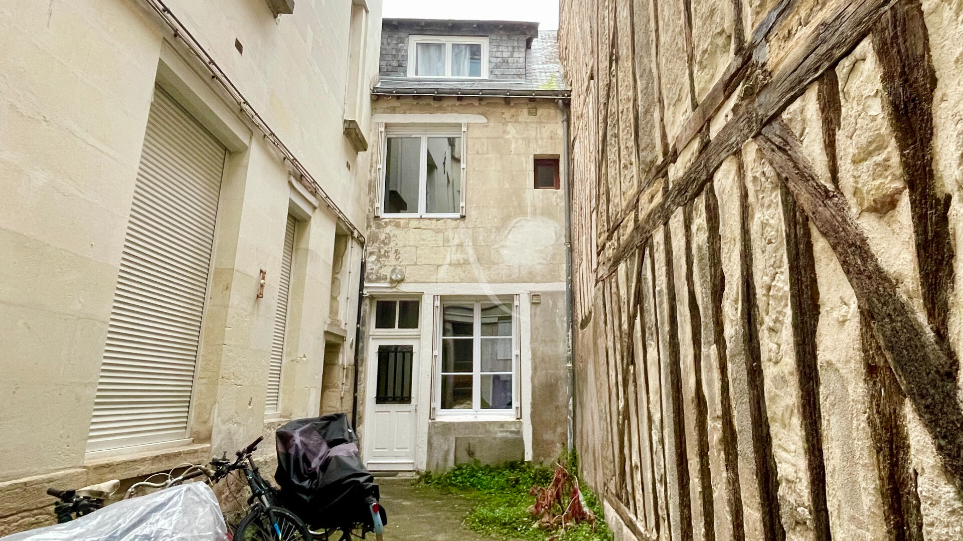 Photo Maison en Triplex  TOURS centre - 3 pièce(s) 40,14 m2 image 1/6