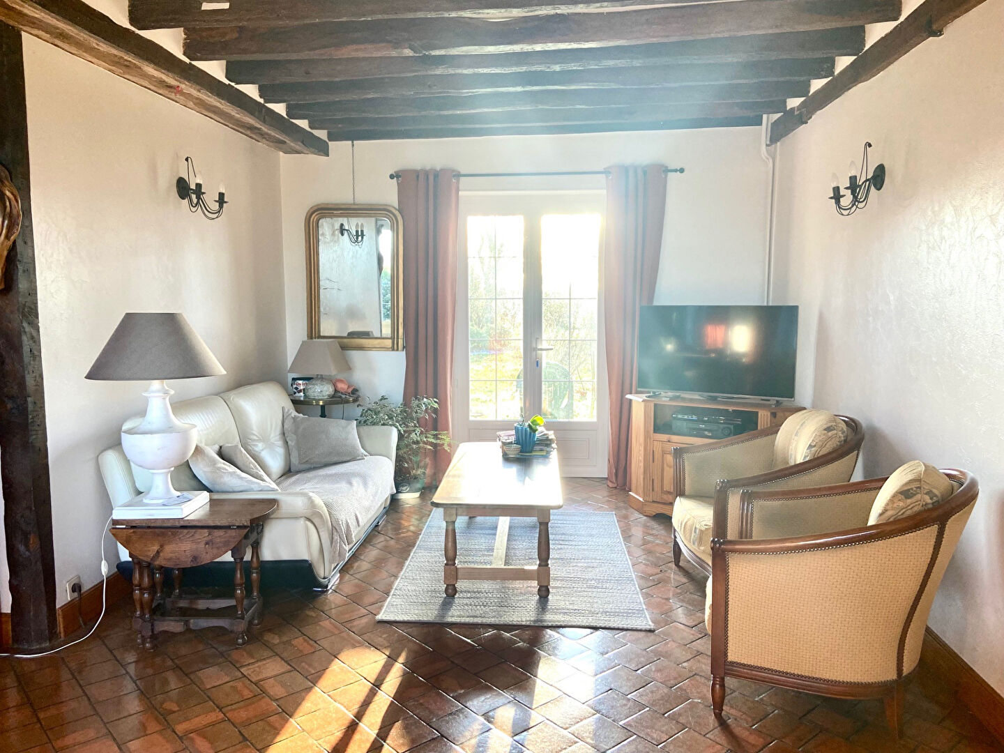 Longère , grand terrain.