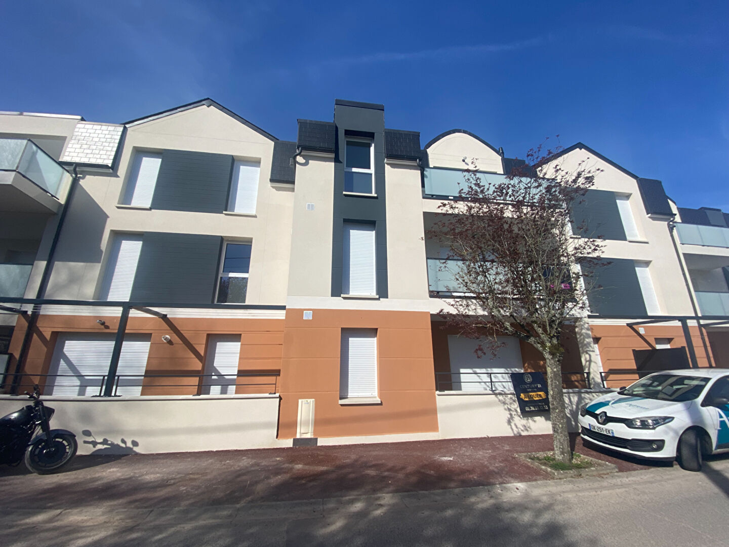 Agence immobilière de CABINET CHESNEAU - CABINET CHESNEAU - Saint Jean de Braye