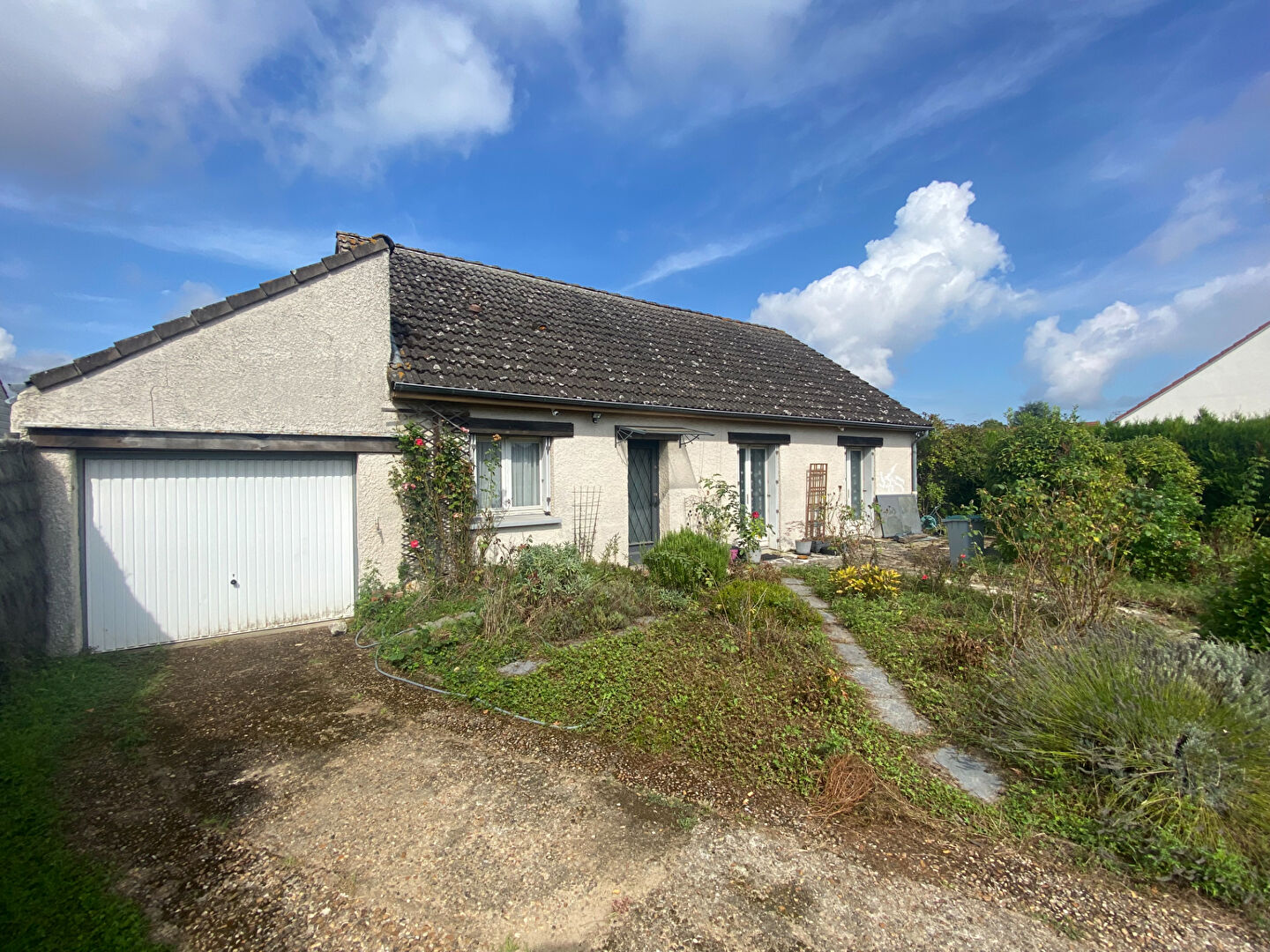 Photo EXCLUSIVITE CHECY maison de plain-pied image 1/6