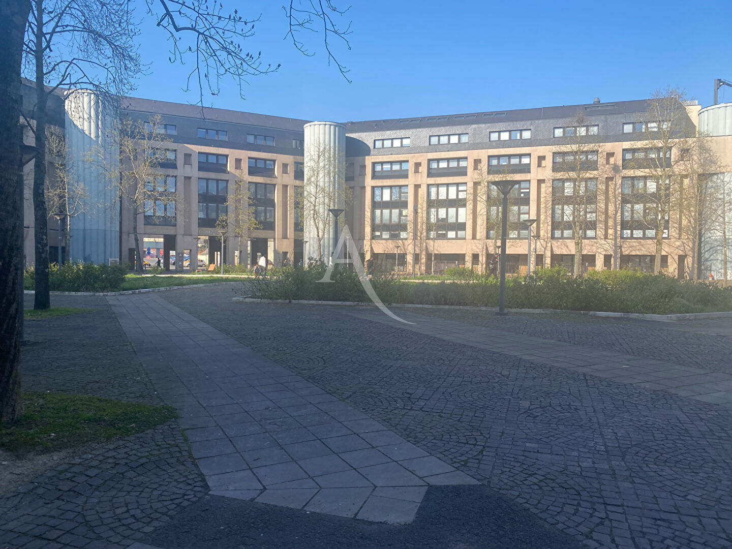 Agence immobilière de 
 CABINET CHESNEAU - CABINET CHESNEAU - Orléans 
