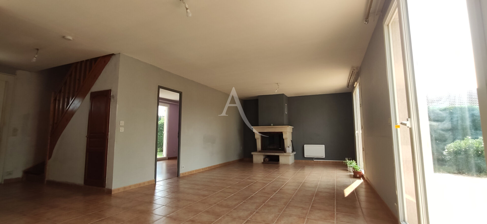 Photo Maison  Individuelle familiale F5 fonctionnelle avec double garage. image 4/6