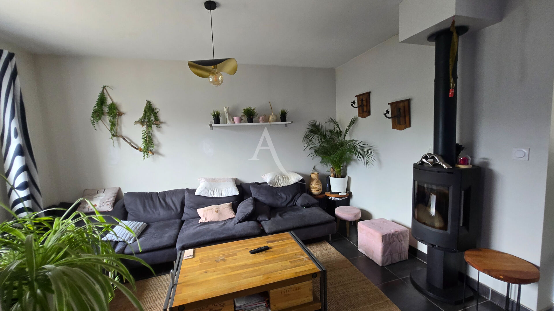 Maison familiale, clés en main à  Sandillon.