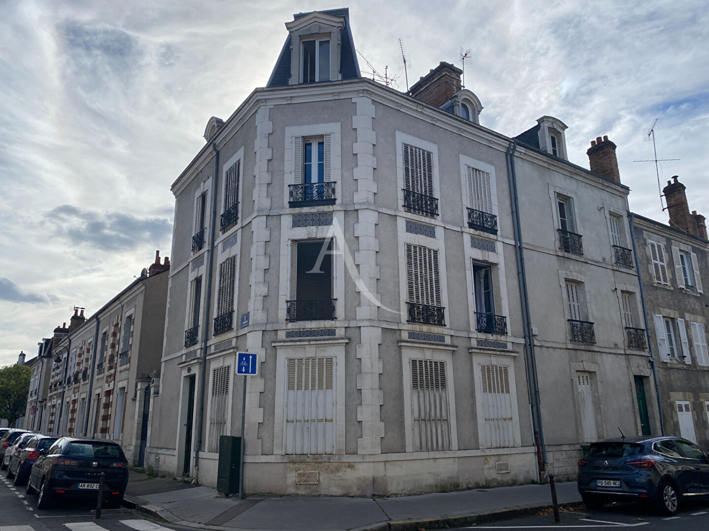 IMMEUBLE DE RAPPORT COMPOSE DE 4 LOTS