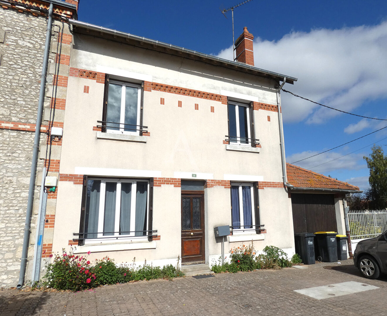 Photo Maison Ascheres Le Marche 5 pièce(s) 104.65 m2 image 1/6